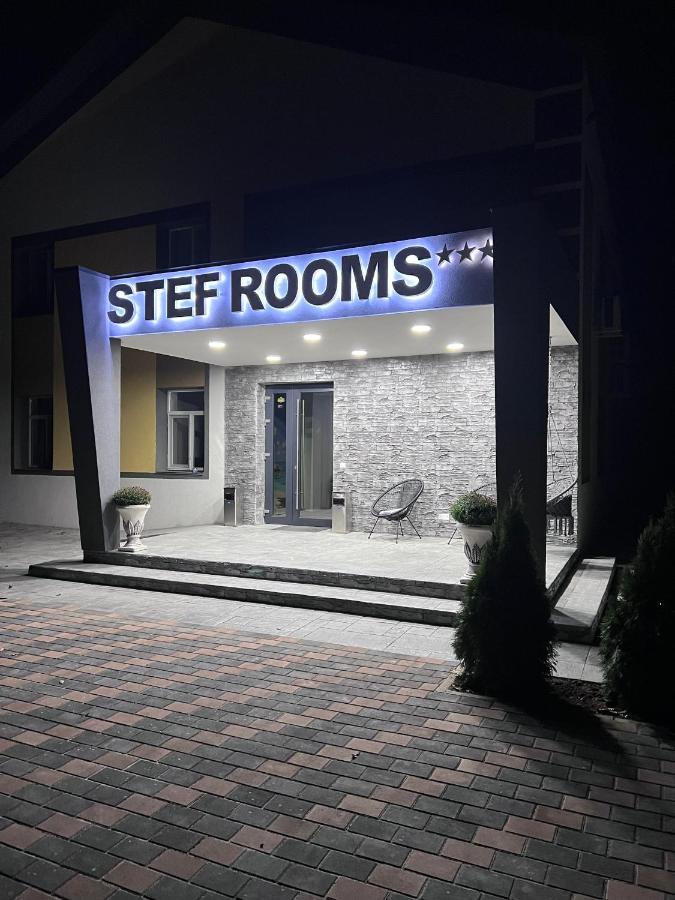 Stef Rooms Tirgu Frumos Buitenkant foto