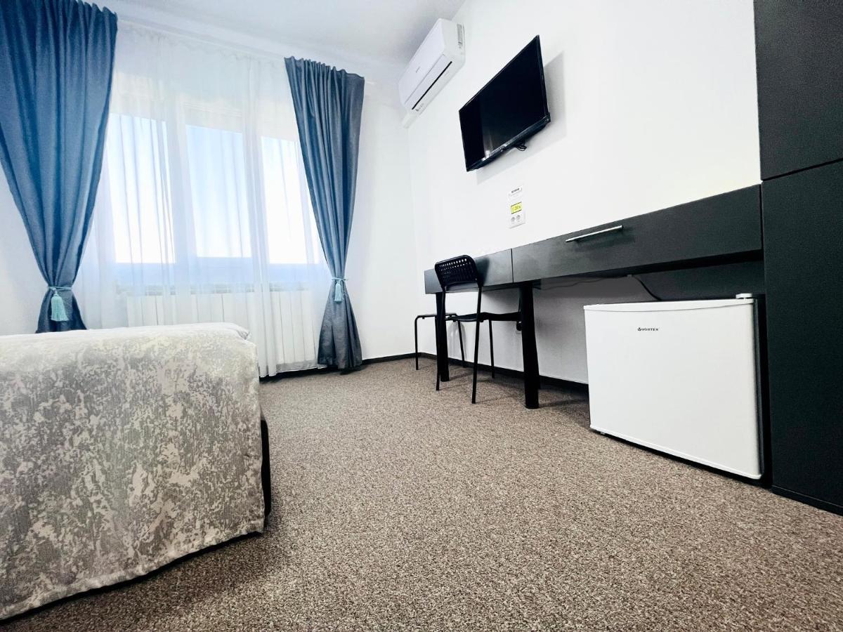 Stef Rooms Tirgu Frumos Buitenkant foto